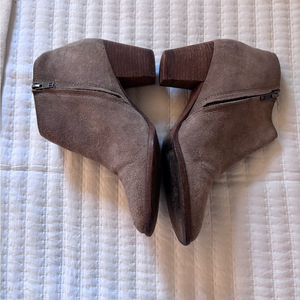 : : MADEWELL Tan Suede Leather Ankle Boots : : - Picture 6 of 15